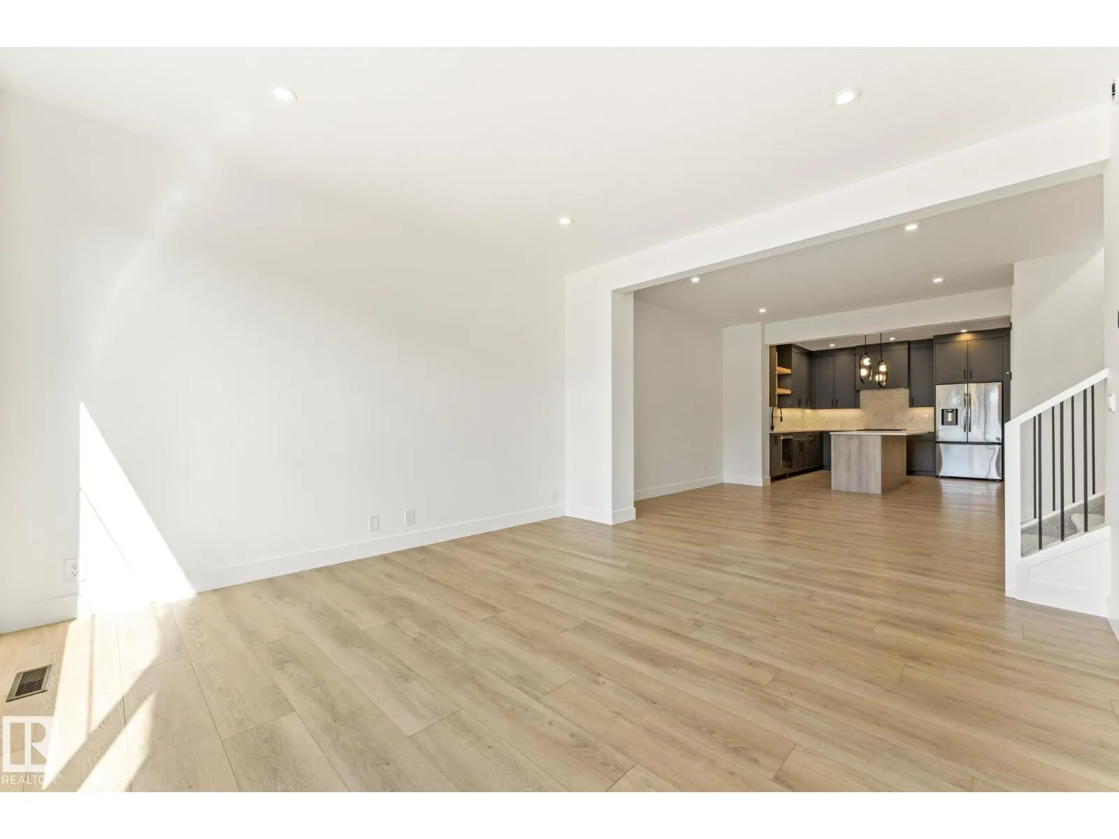 103 Newbury Ci