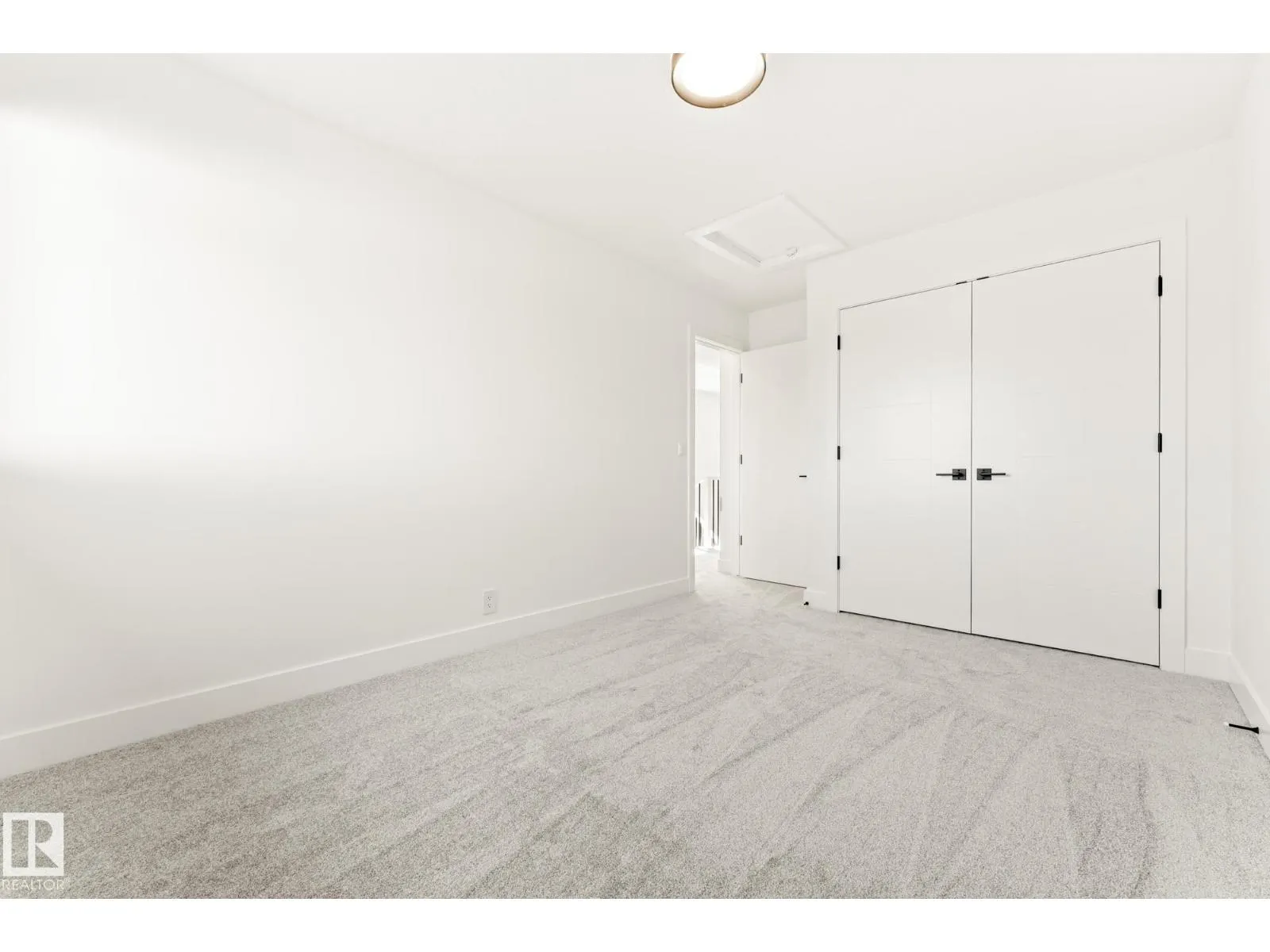 103 Newbury Ci