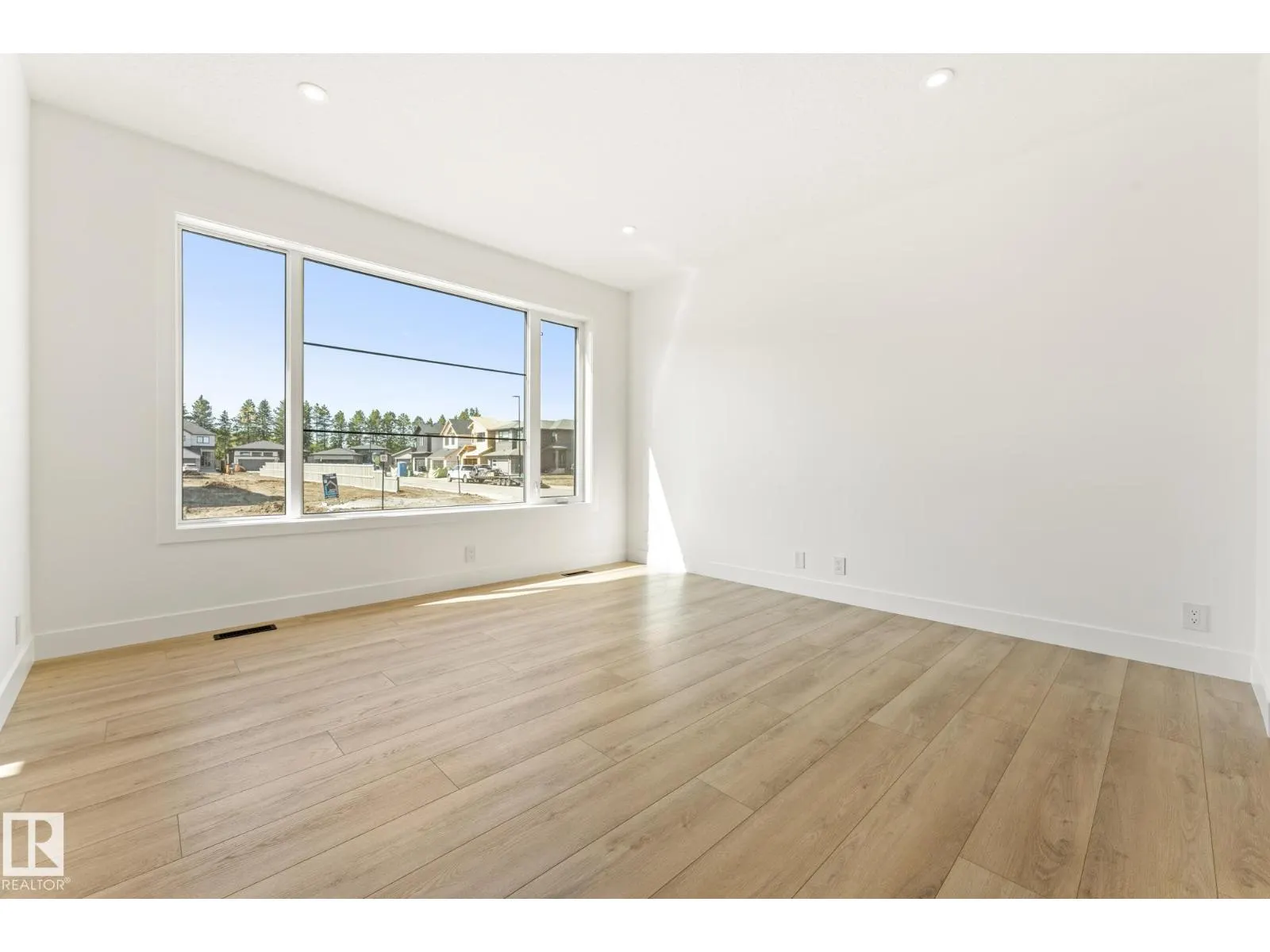103 Newbury Ci