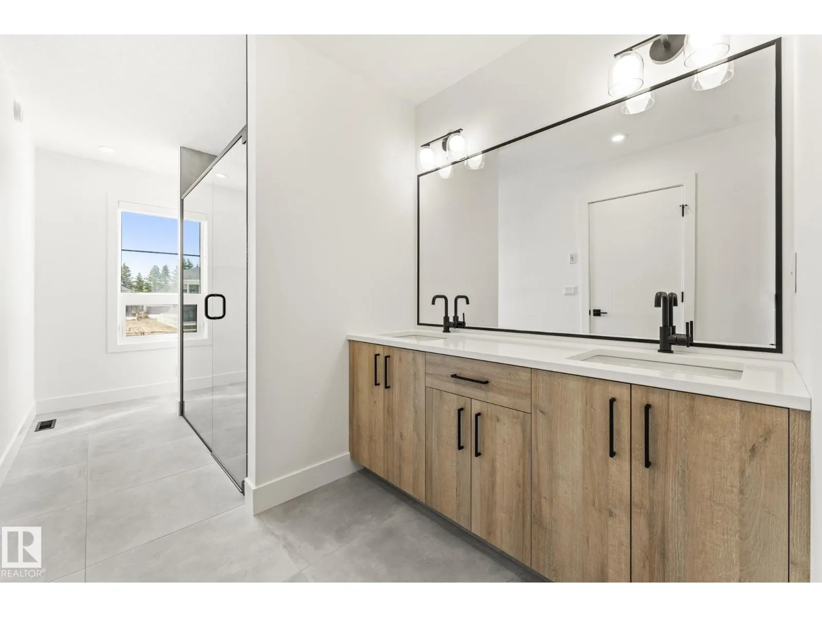 103 Newbury Ci
