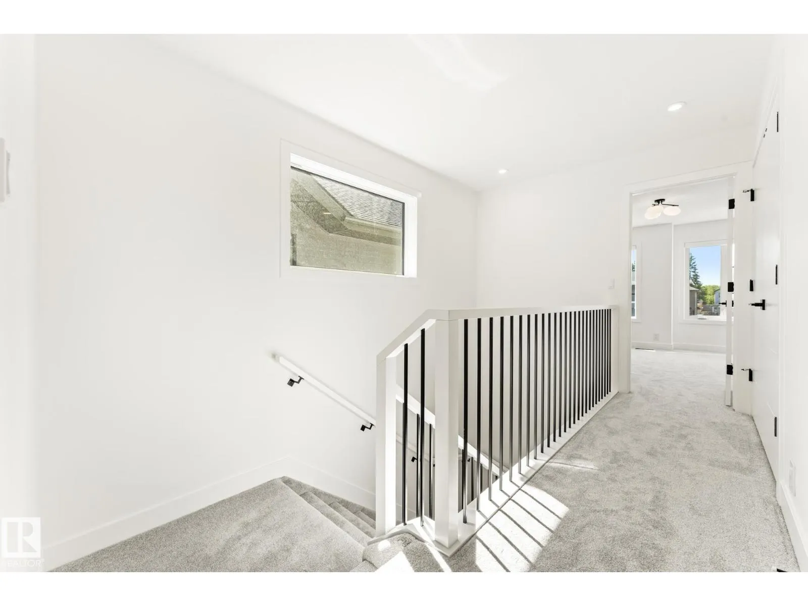 103 Newbury Ci