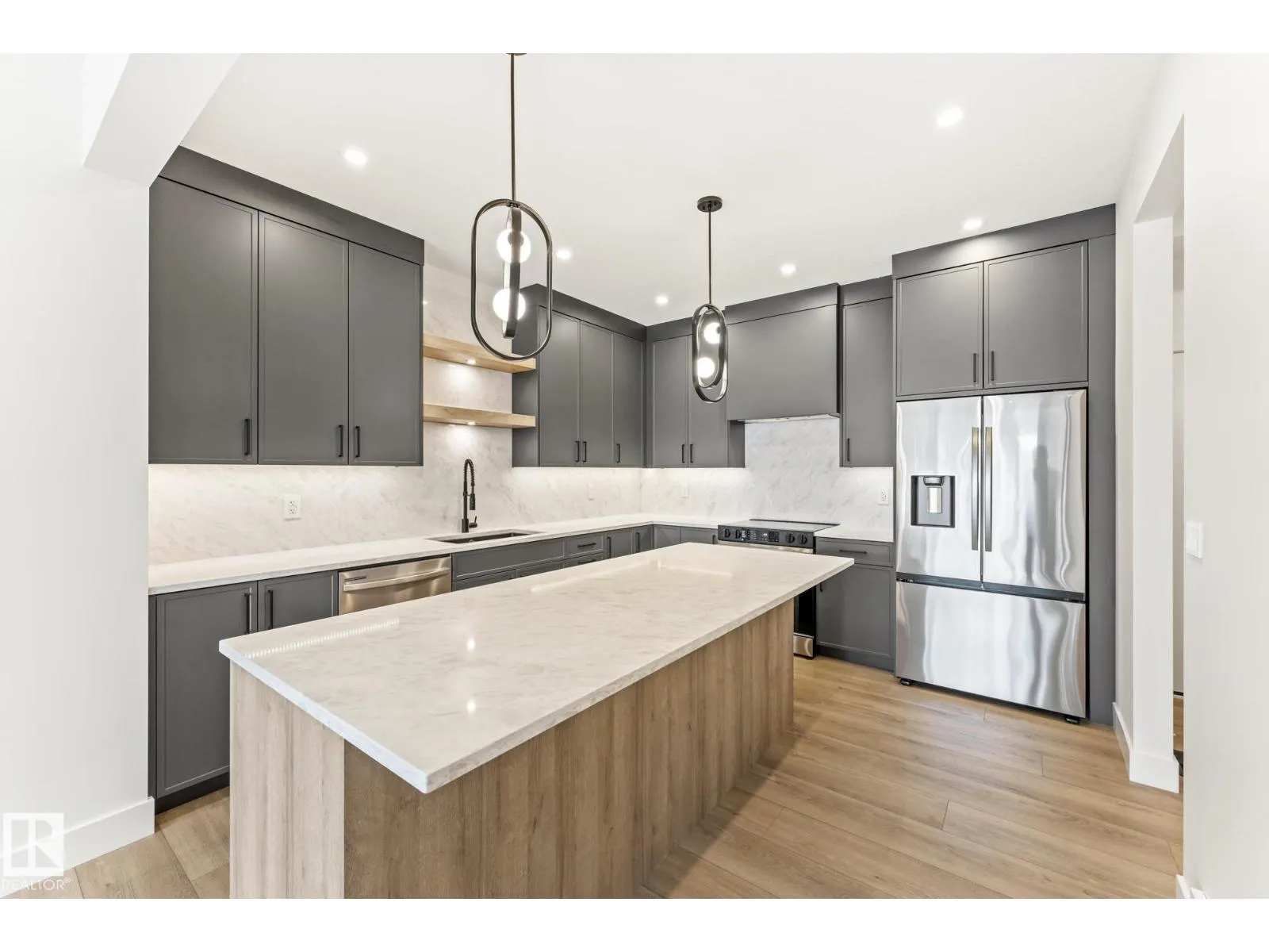 103 Newbury Ci