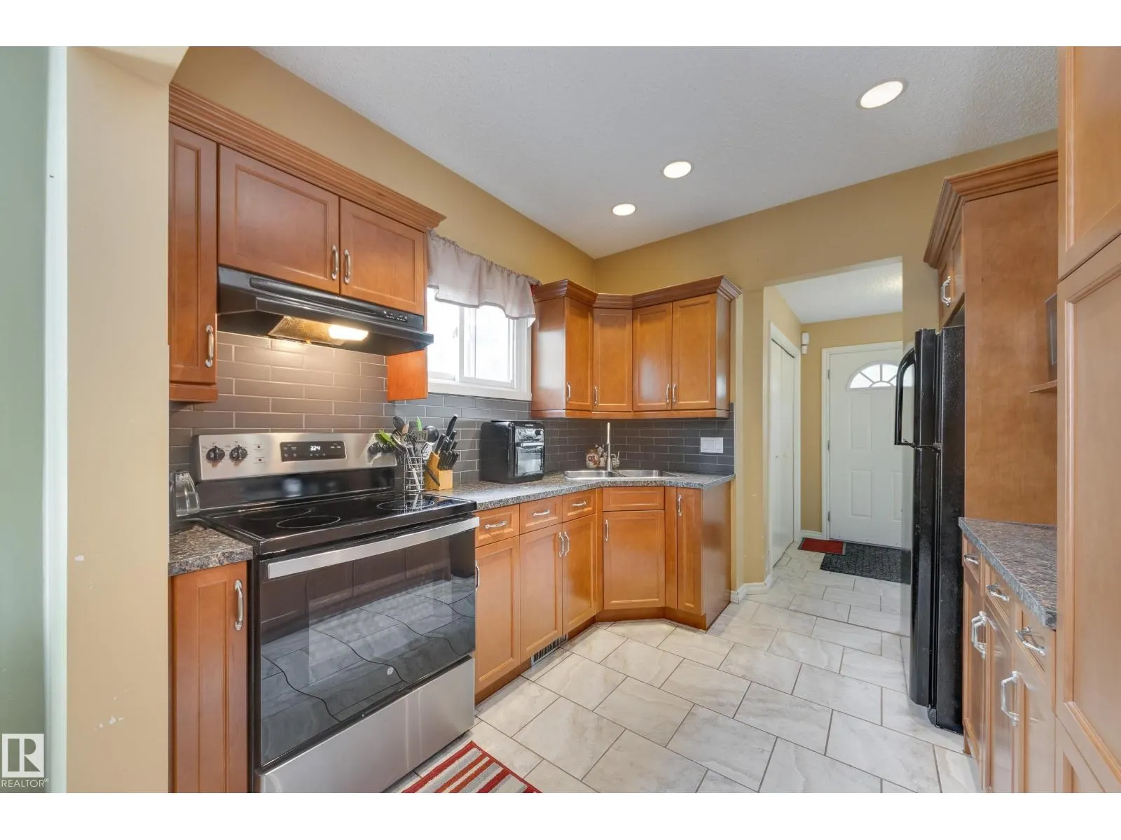 12126 39 ST NW