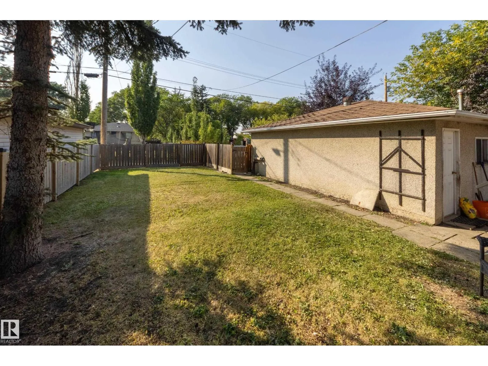 12126 39 ST NW
