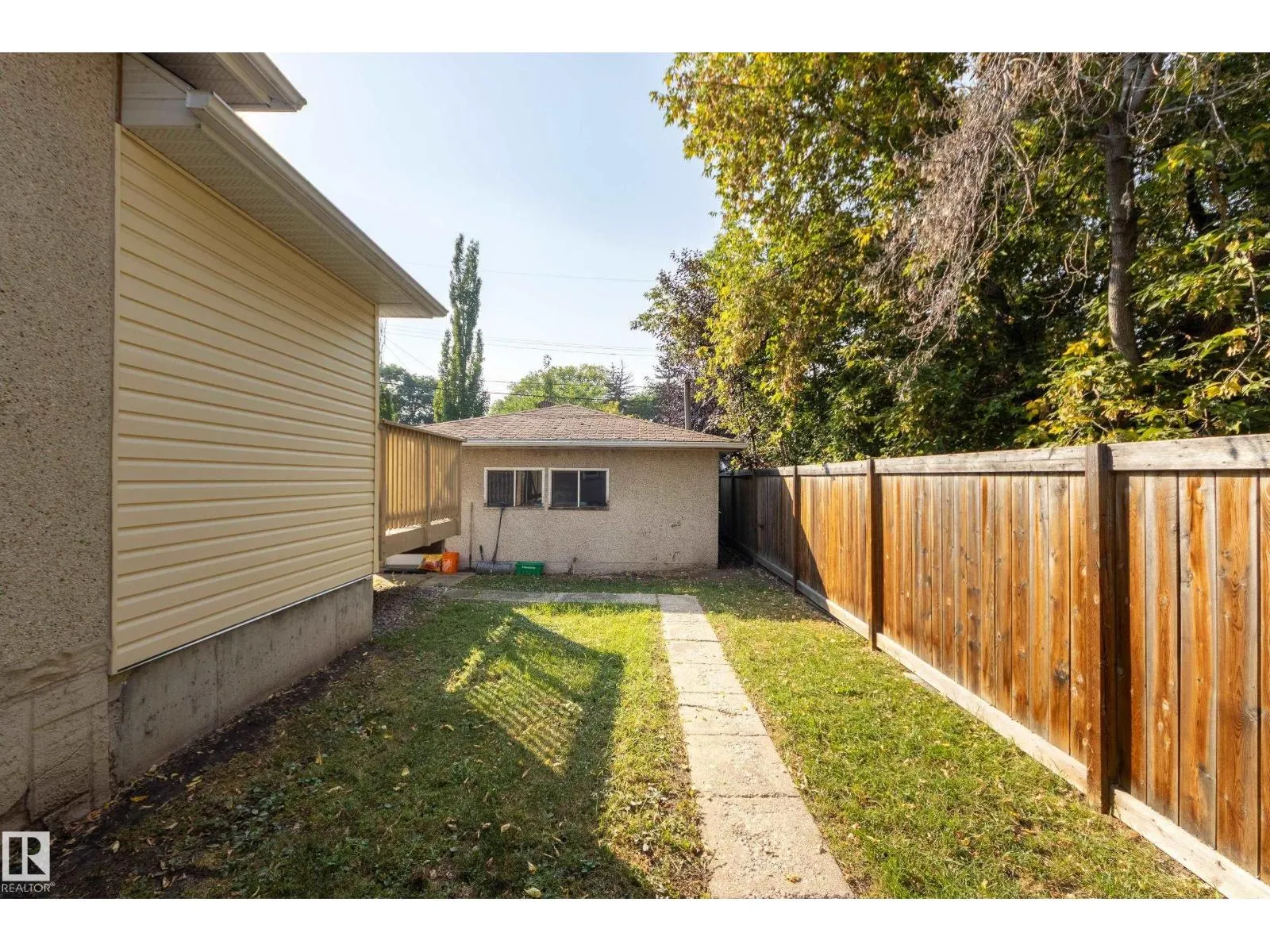 12126 39 ST NW