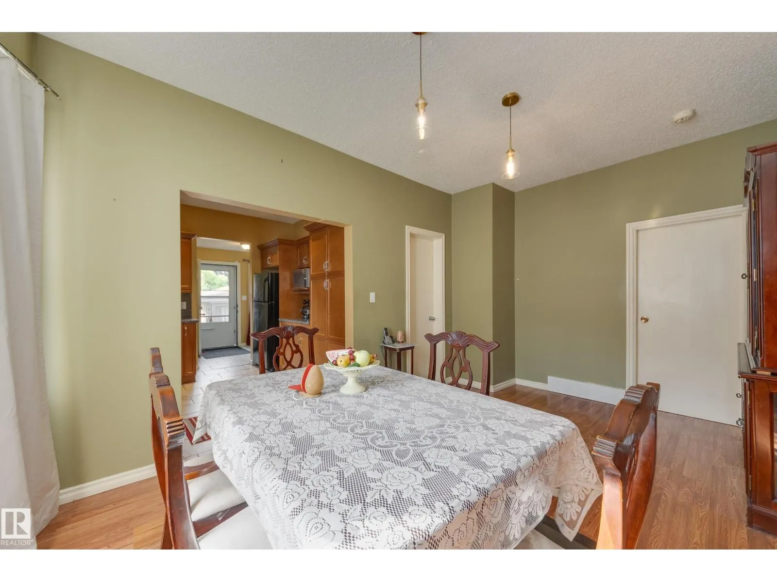12126 39 ST NW