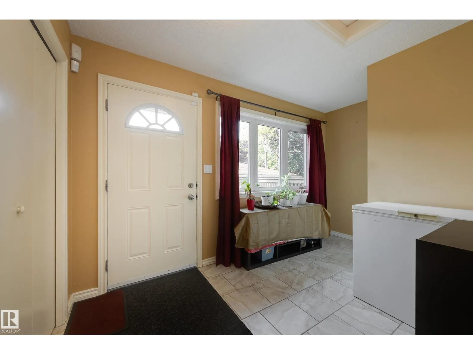 12126 39 ST NW