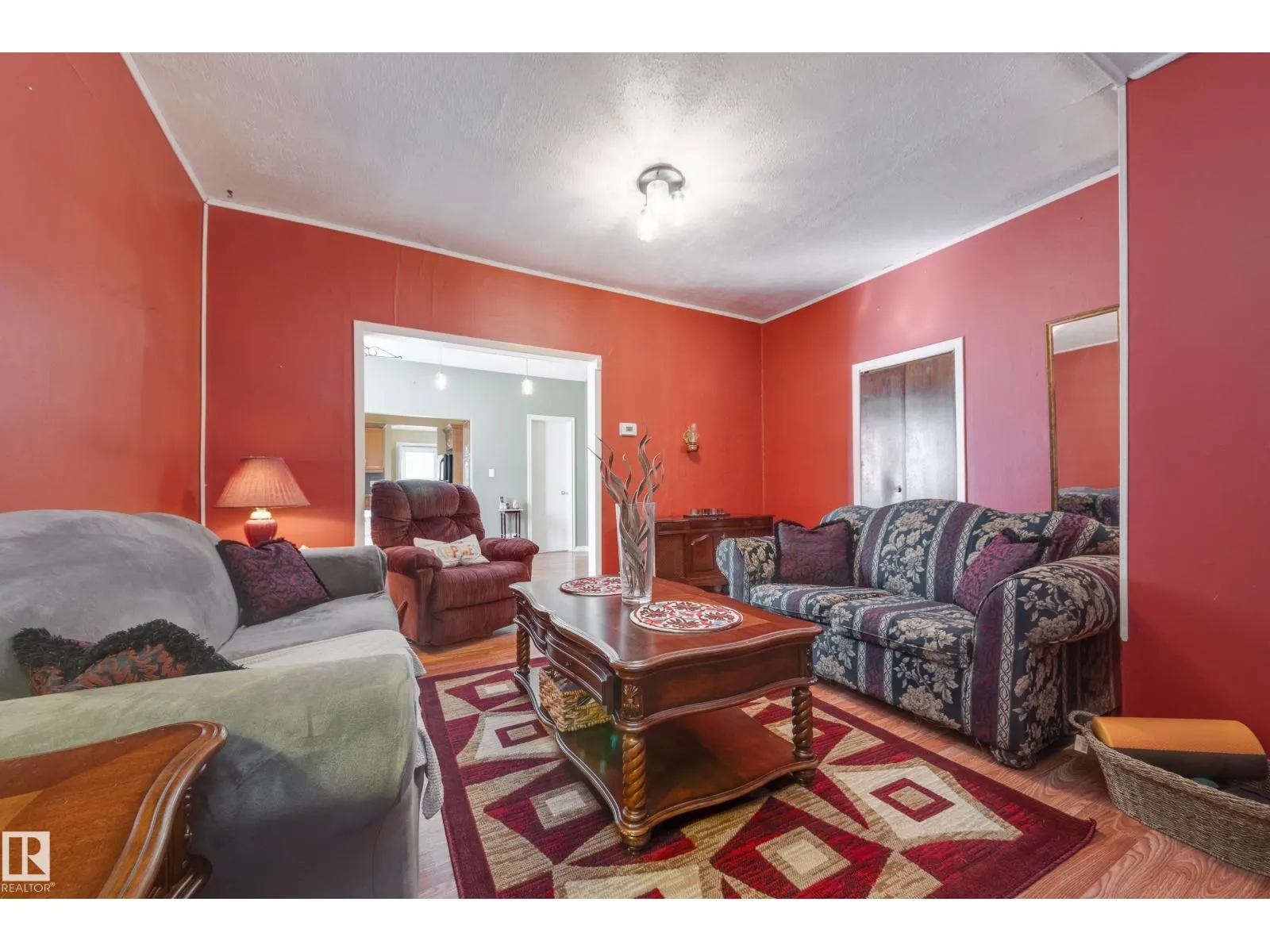12126 39 ST NW