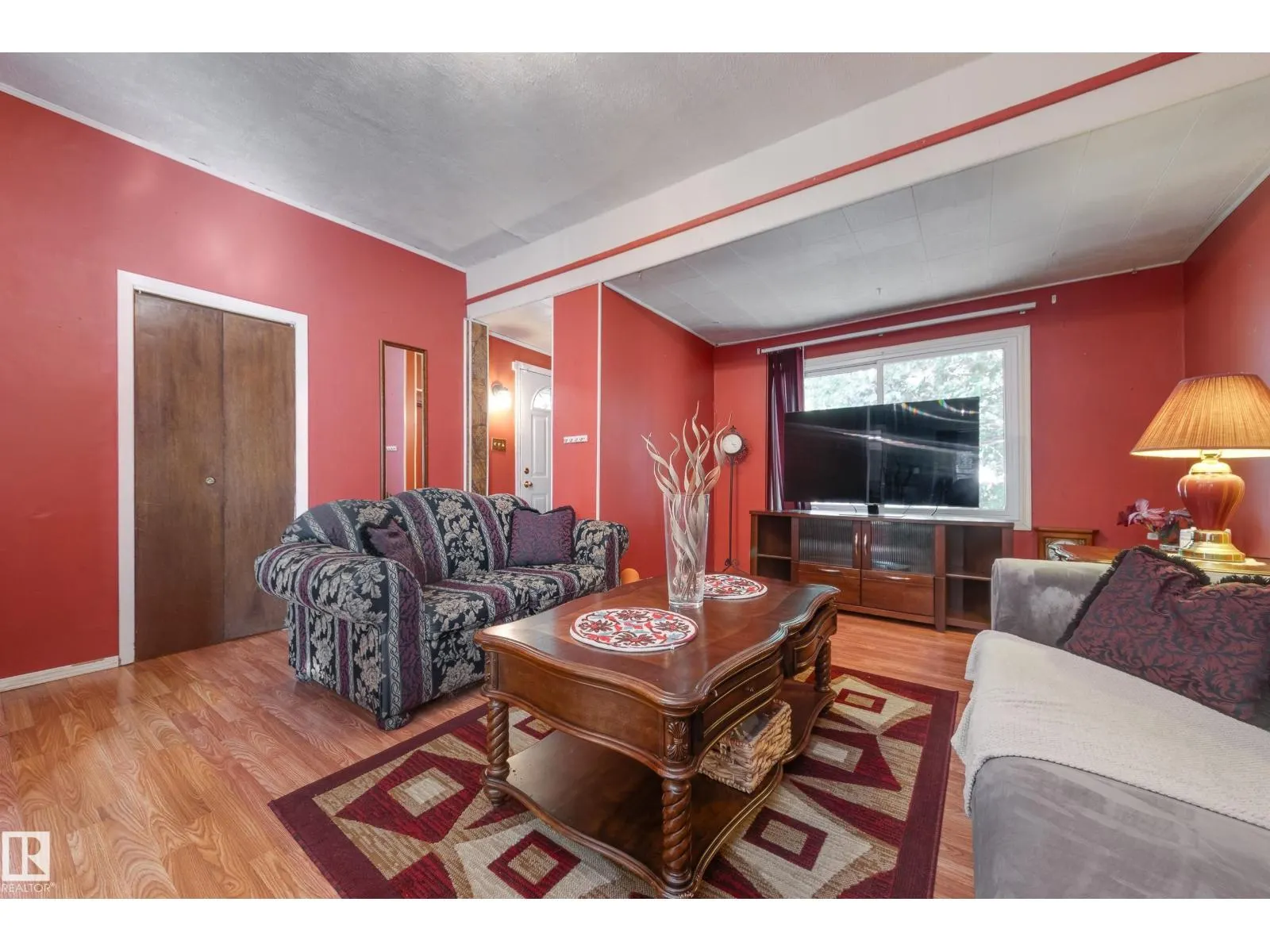 12126 39 ST NW
