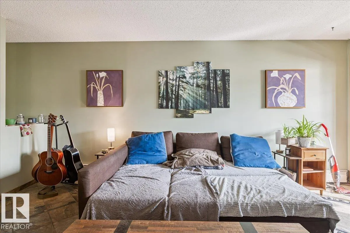 #306 10335 118 ST NW NW