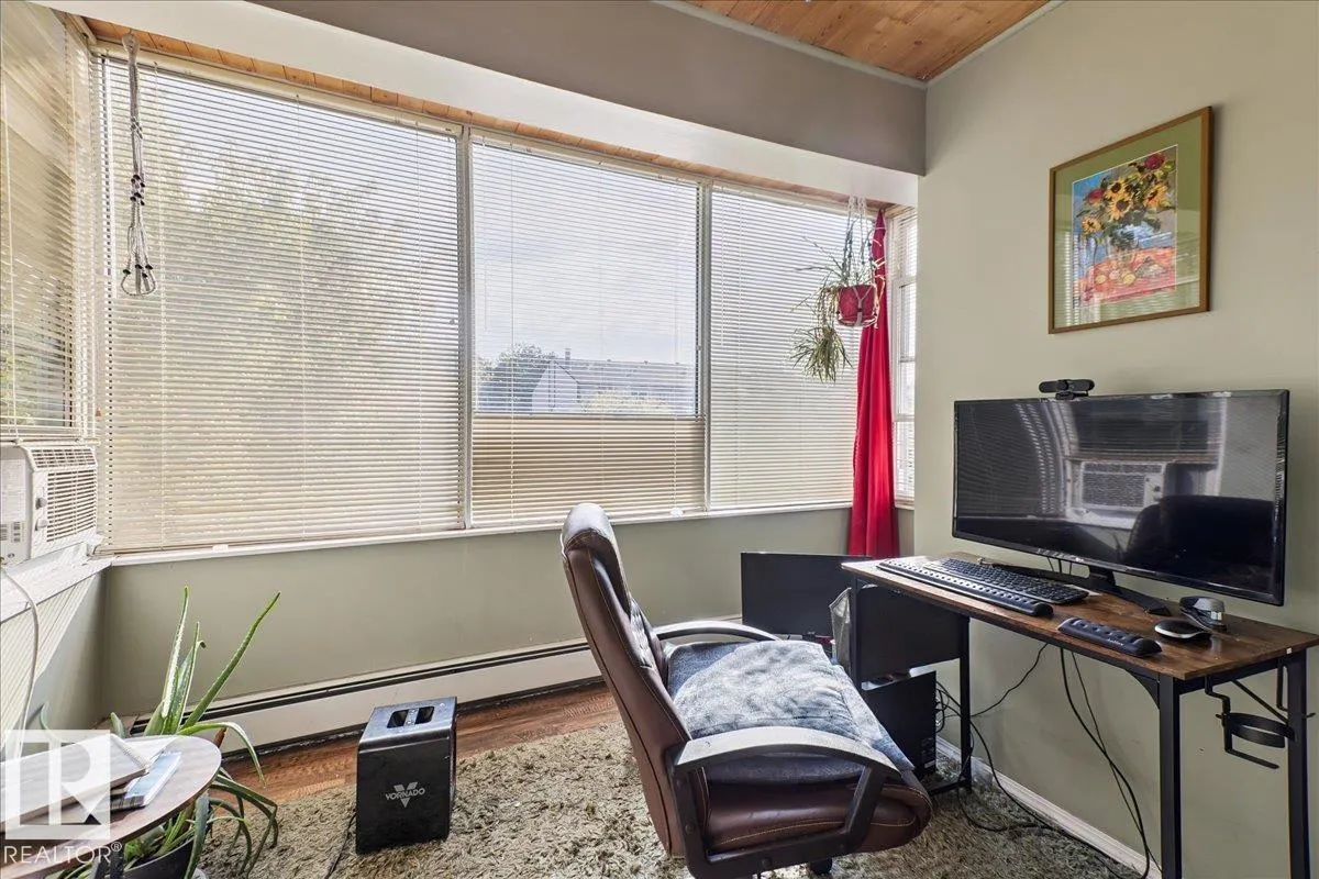 #306 10335 118 ST NW NW