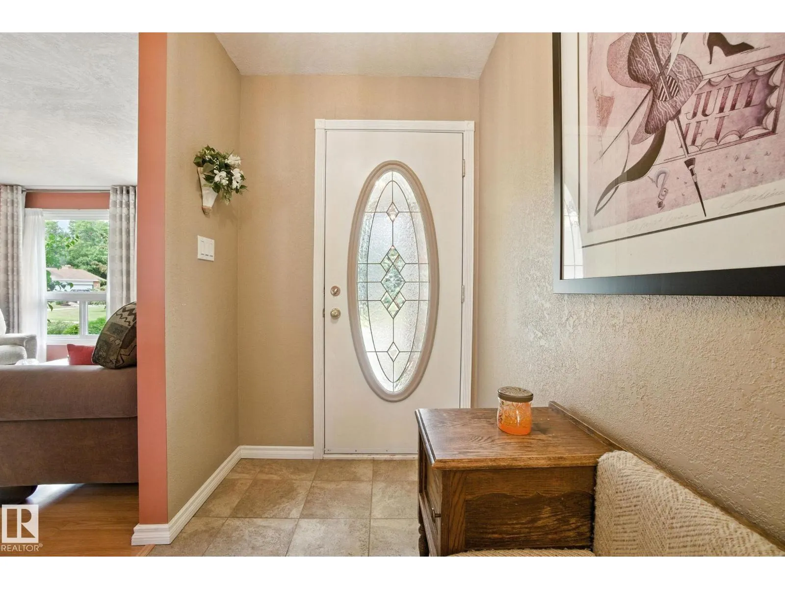 2 LAYDON DR