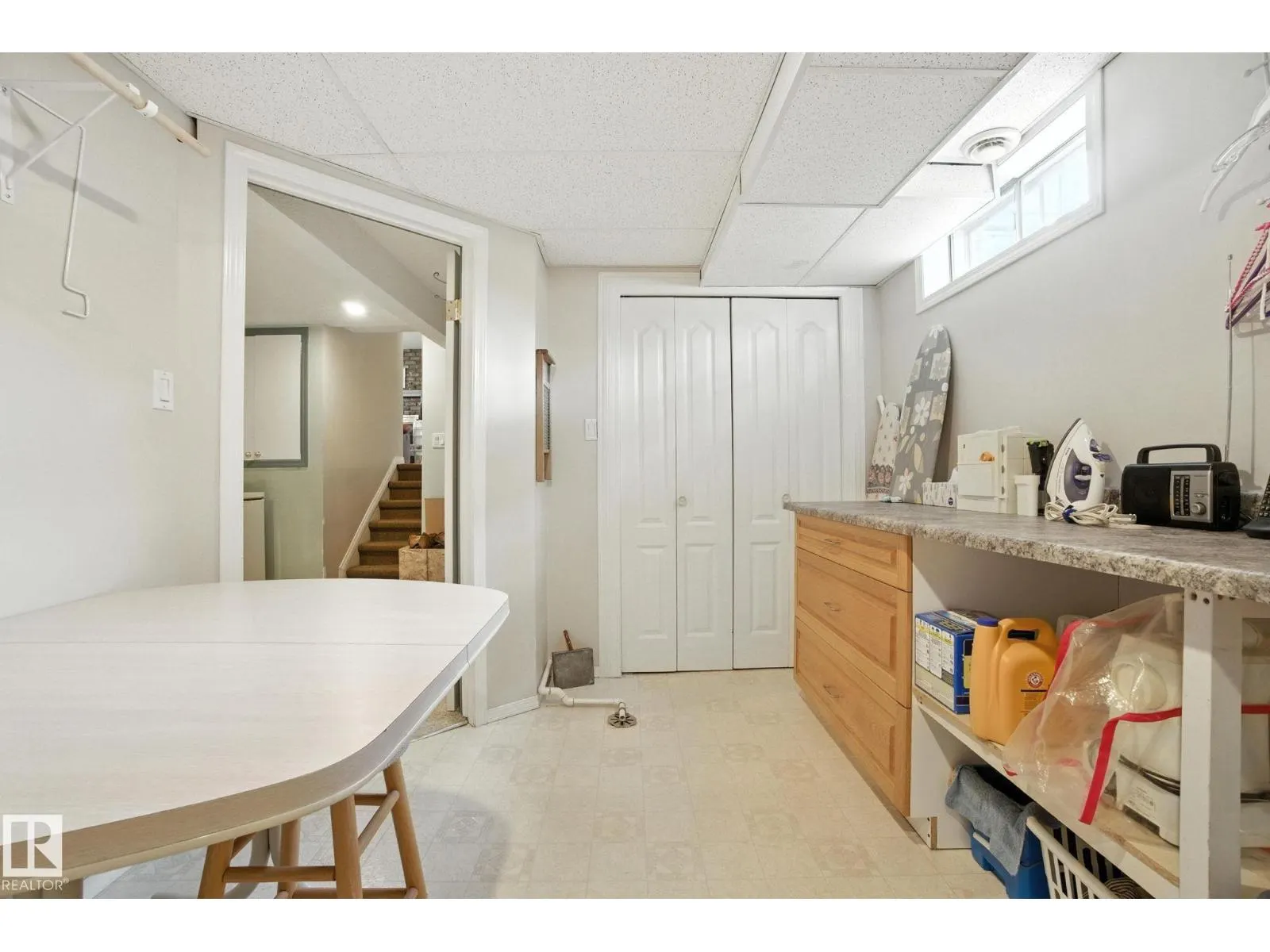 2 LAYDON DR