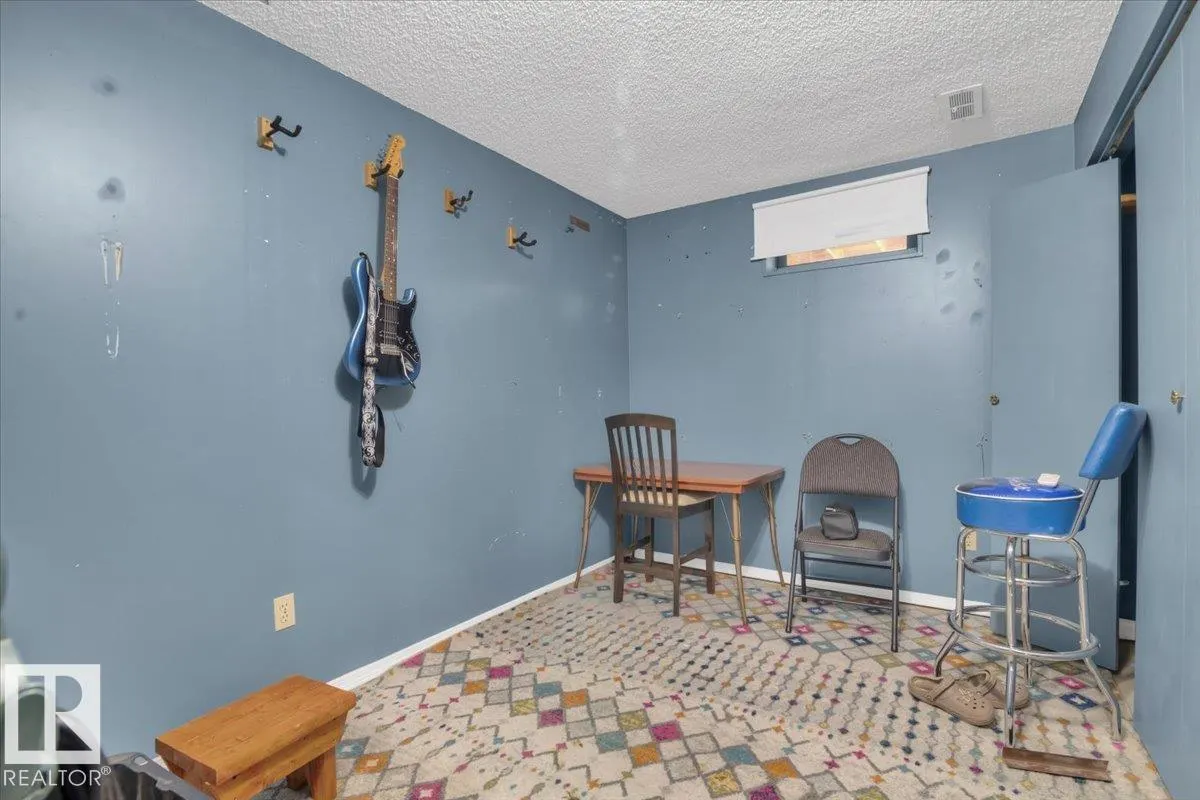 23 Lunnon DR
