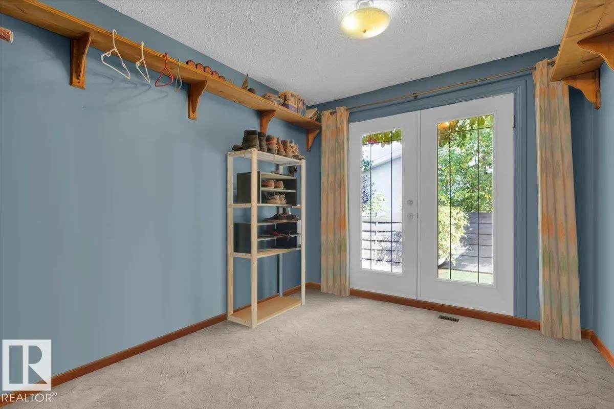 23 Lunnon DR