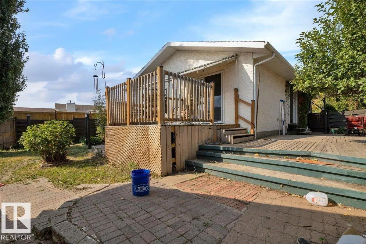 23 Lunnon DR