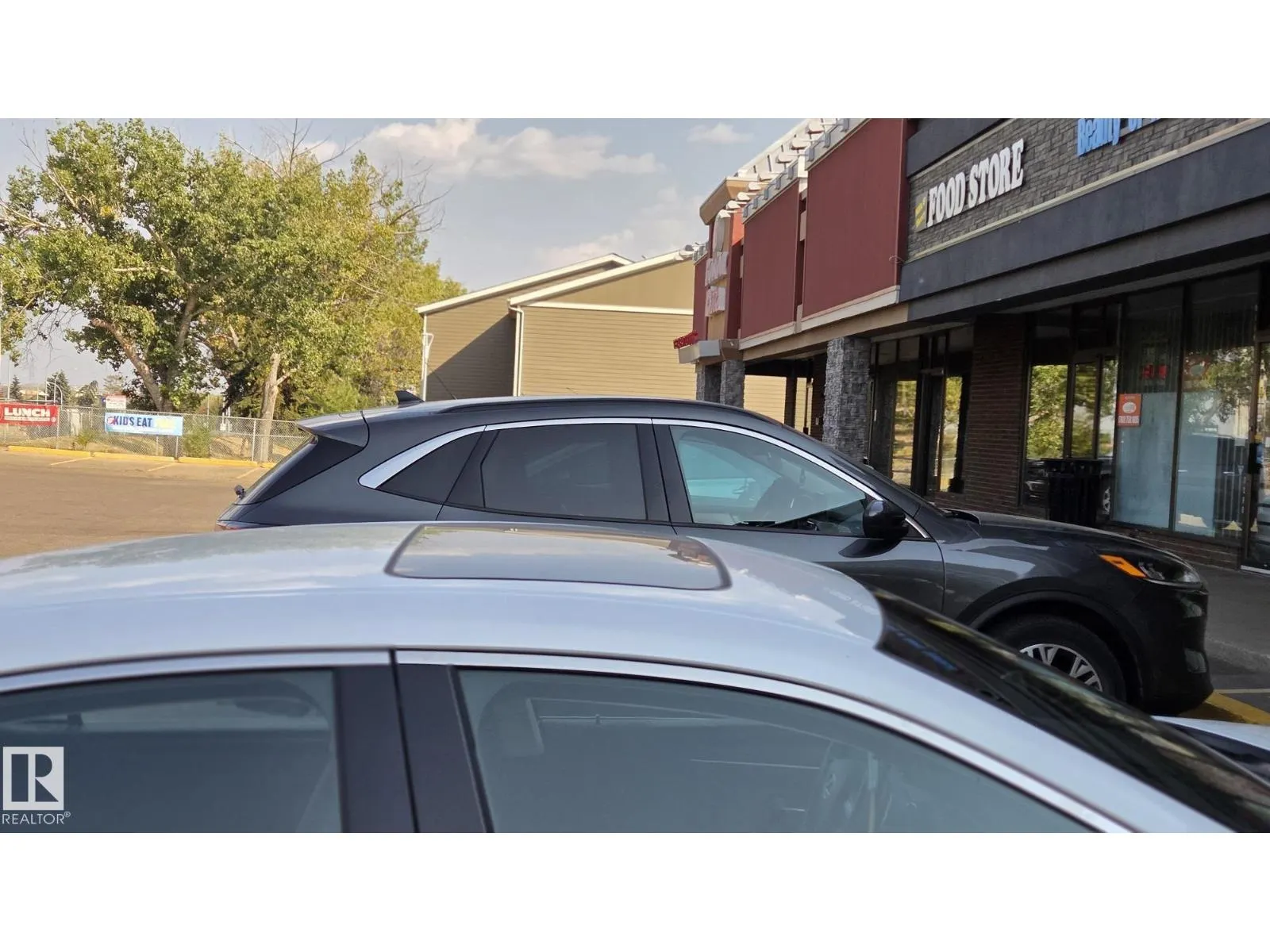 3311 118 AV NW NE