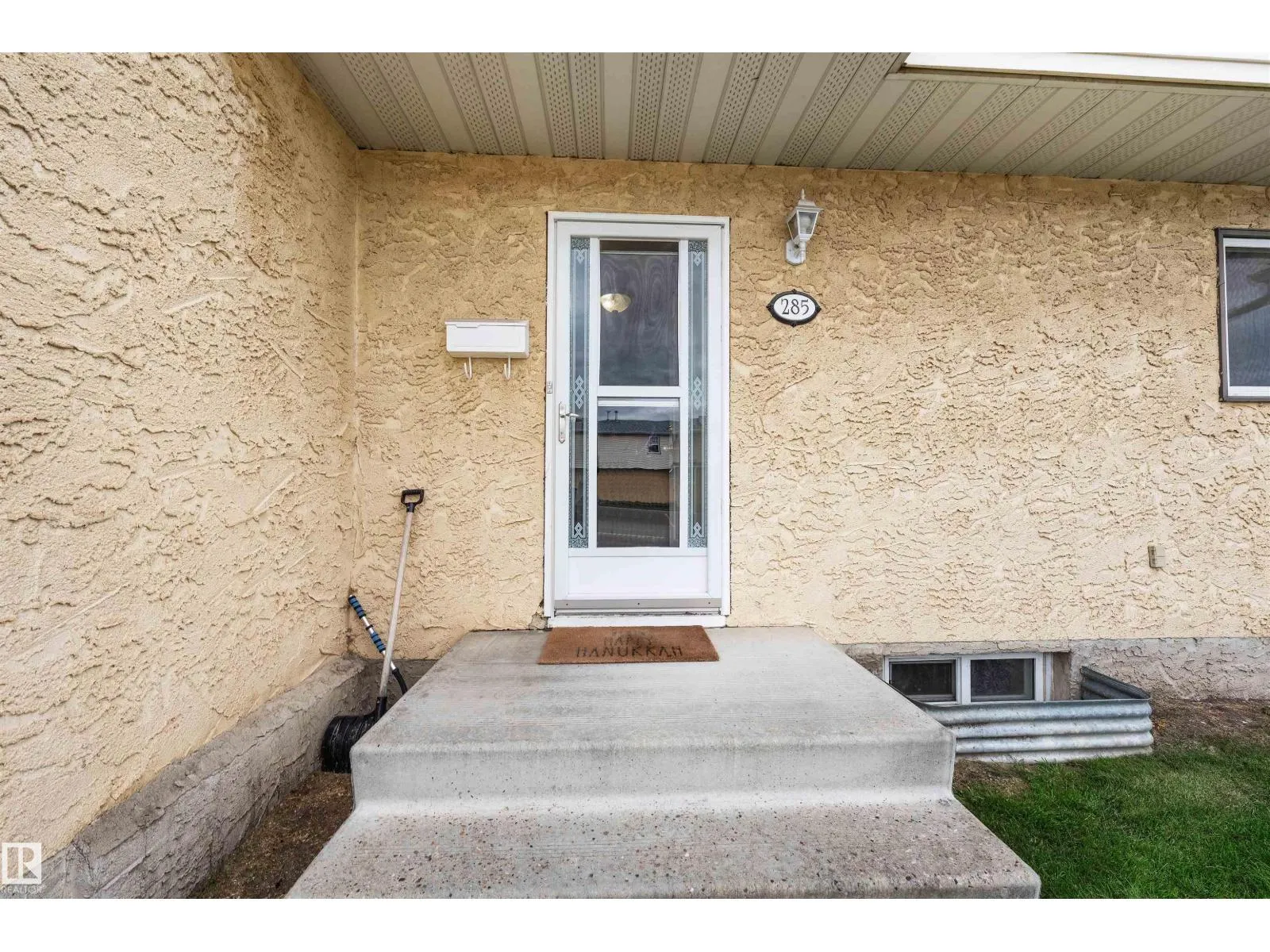 285 HARRISON DR NW