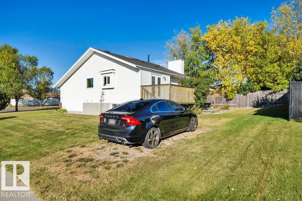 99 Meadowview DR