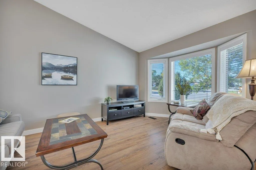 99 Meadowview DR