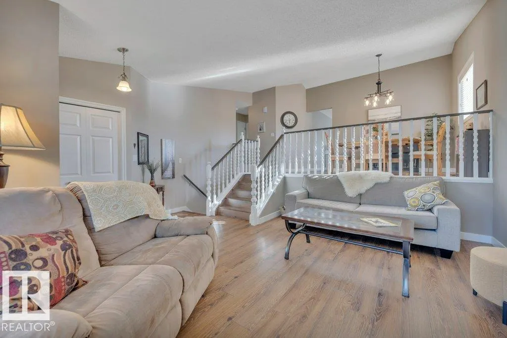 99 Meadowview DR