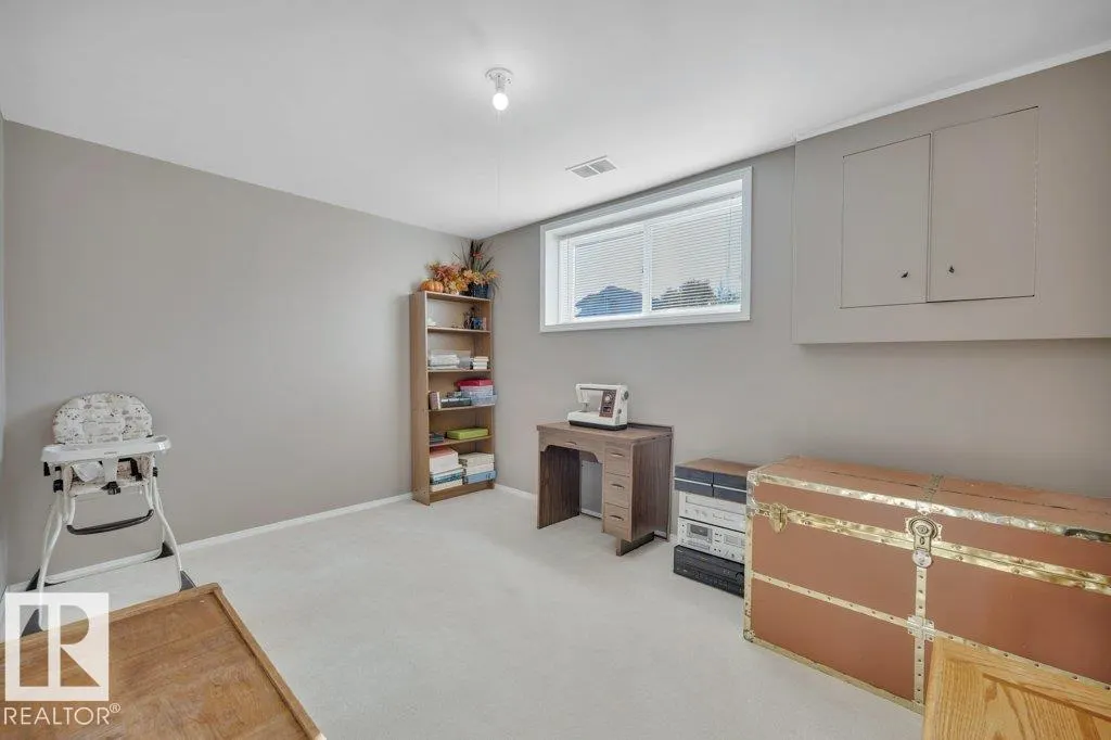 99 Meadowview DR