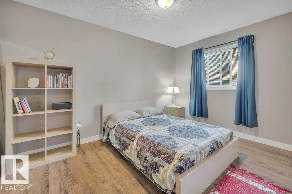 99 Meadowview DR