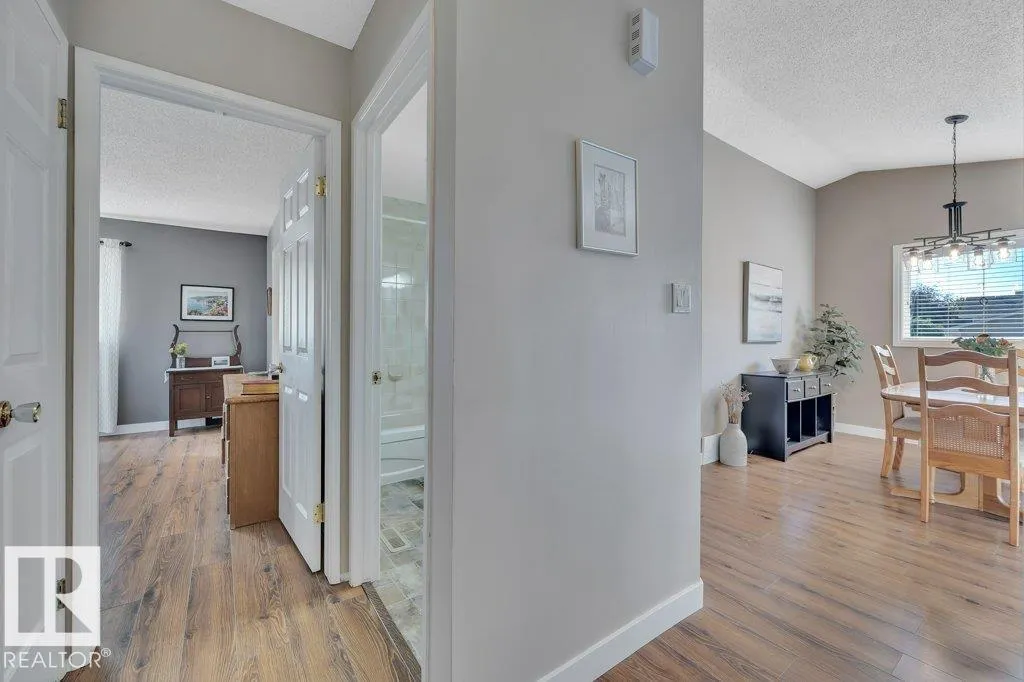 99 Meadowview DR