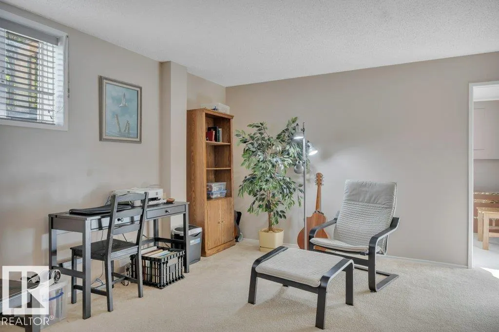 99 Meadowview DR