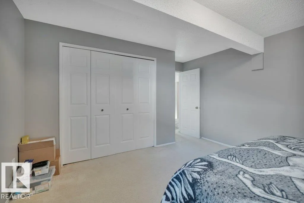 99 Meadowview DR