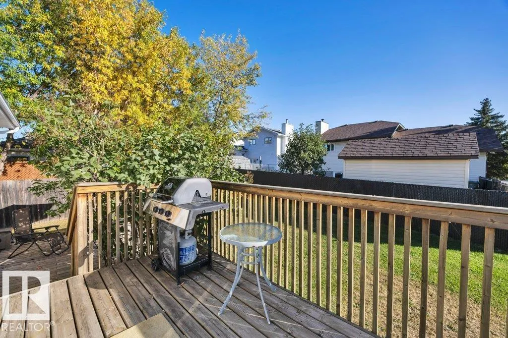 99 Meadowview DR