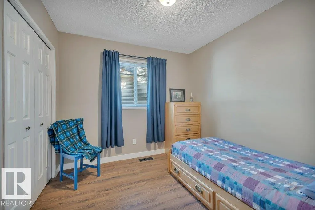 99 Meadowview DR