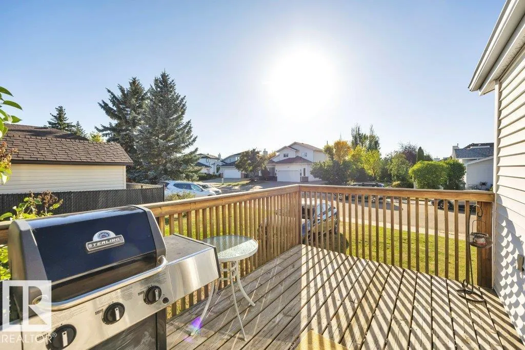 99 Meadowview DR
