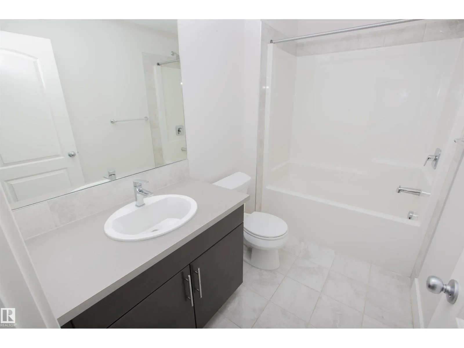 7108 SUMMERSIDE GRANDE BV SW