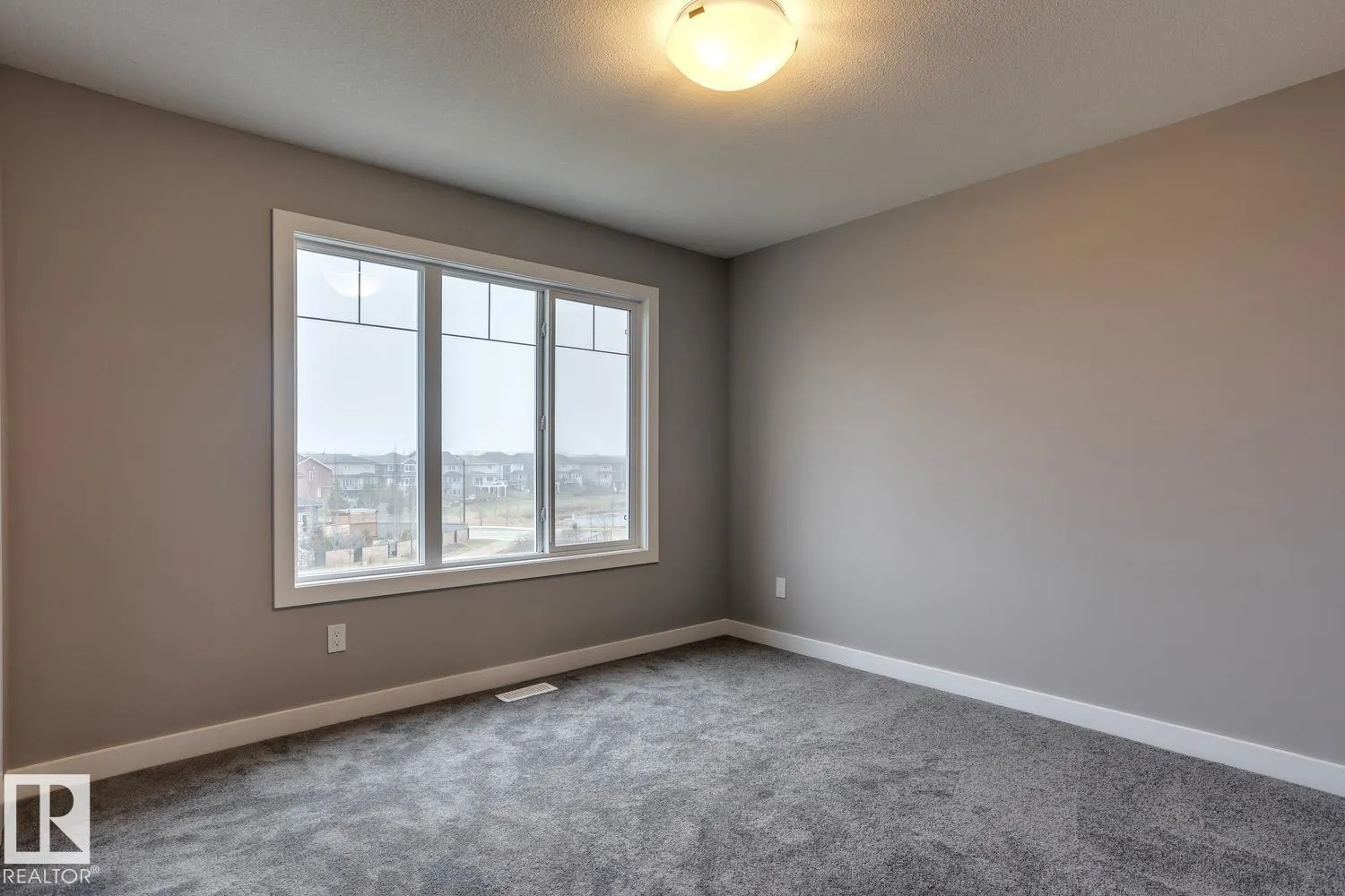 #76 13139 205 ST NW