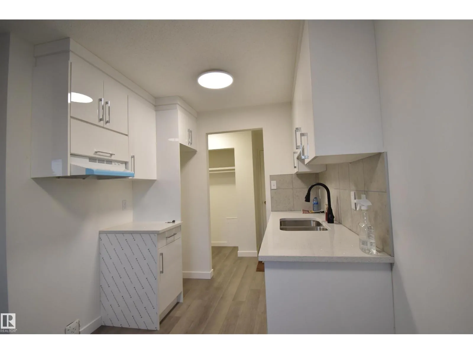 #303 12921 127 ST NW