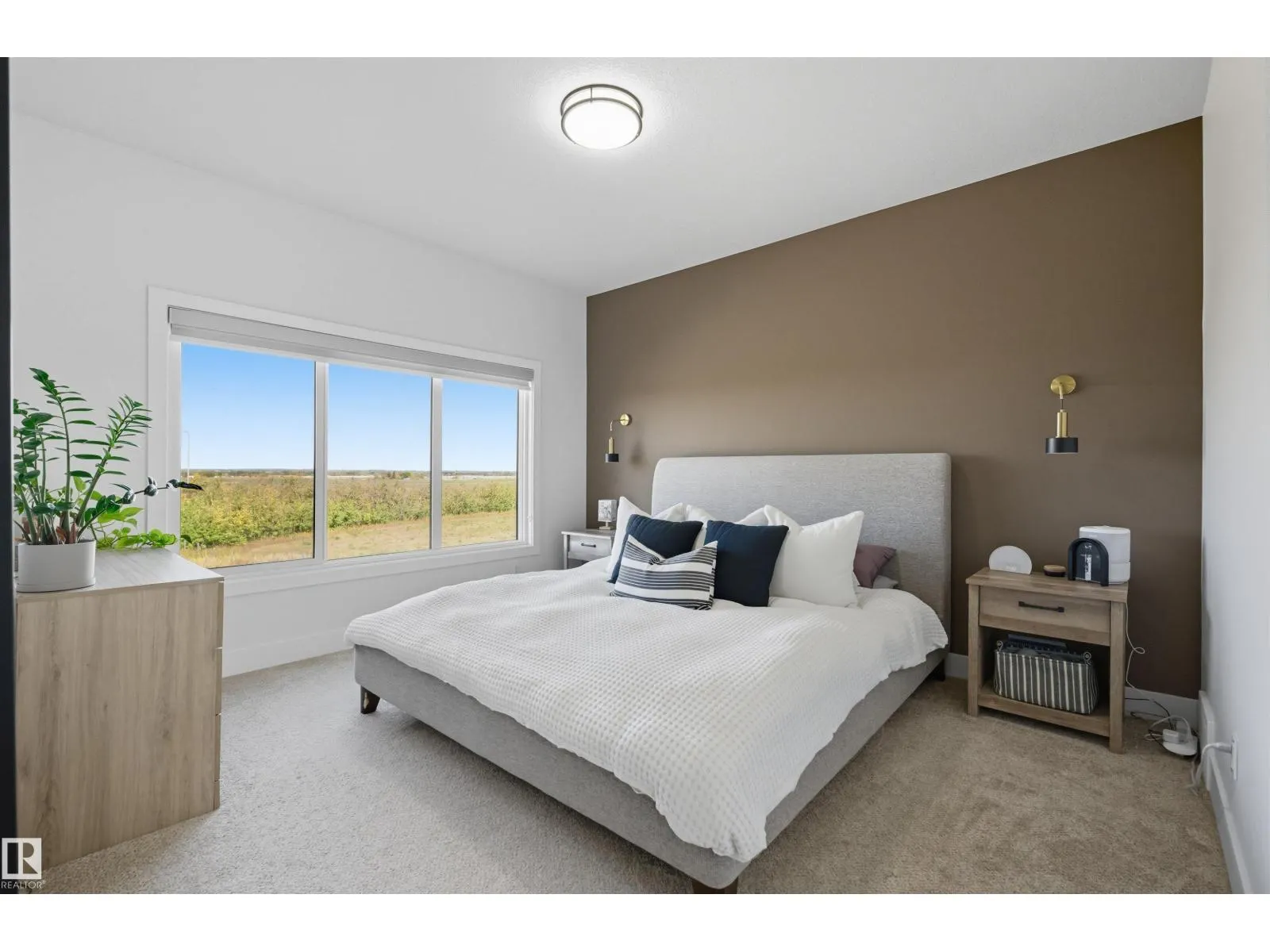 6076 180 AV NW