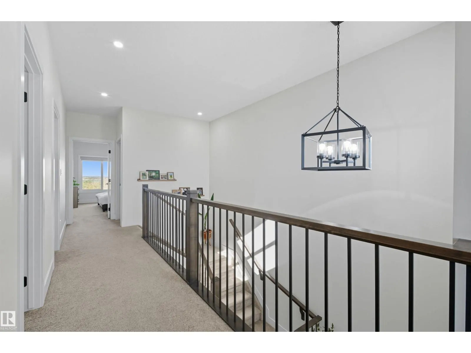 6076 180 AV NW