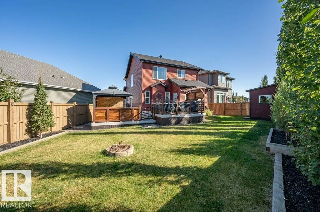 6123 19 AV SW