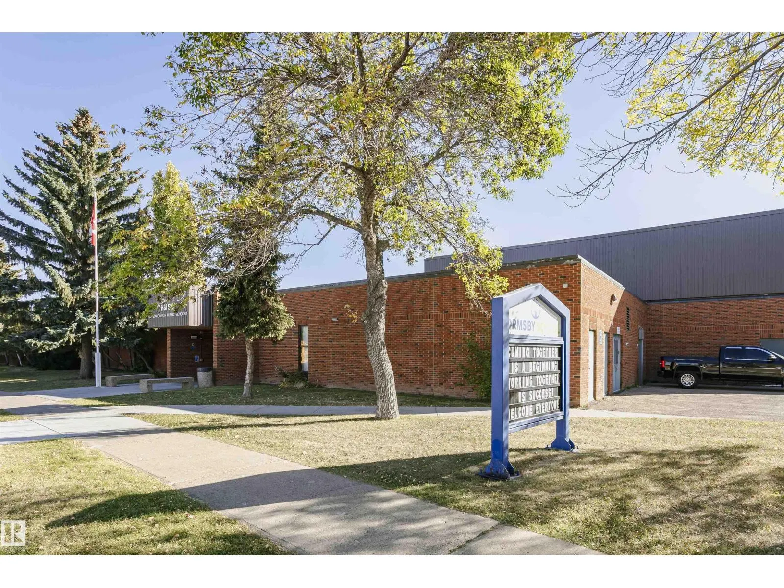 18331 68 AV NW