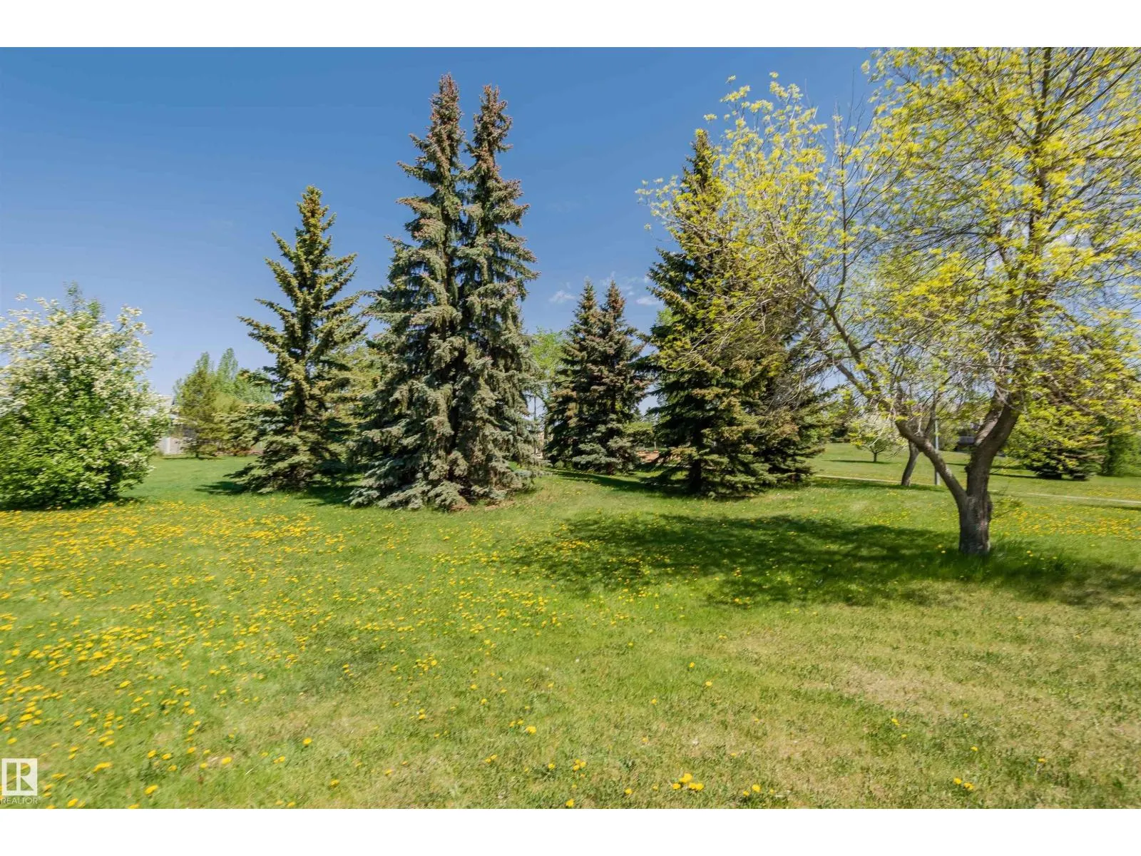 18331 68 AV NW