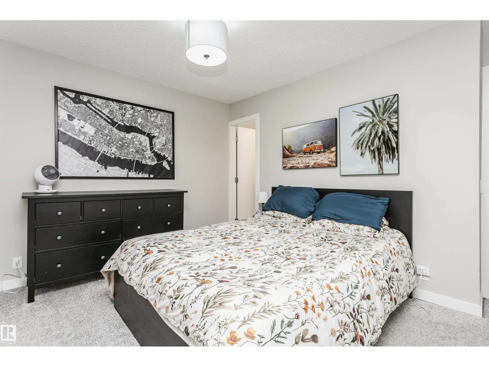 18331 68 AV NW