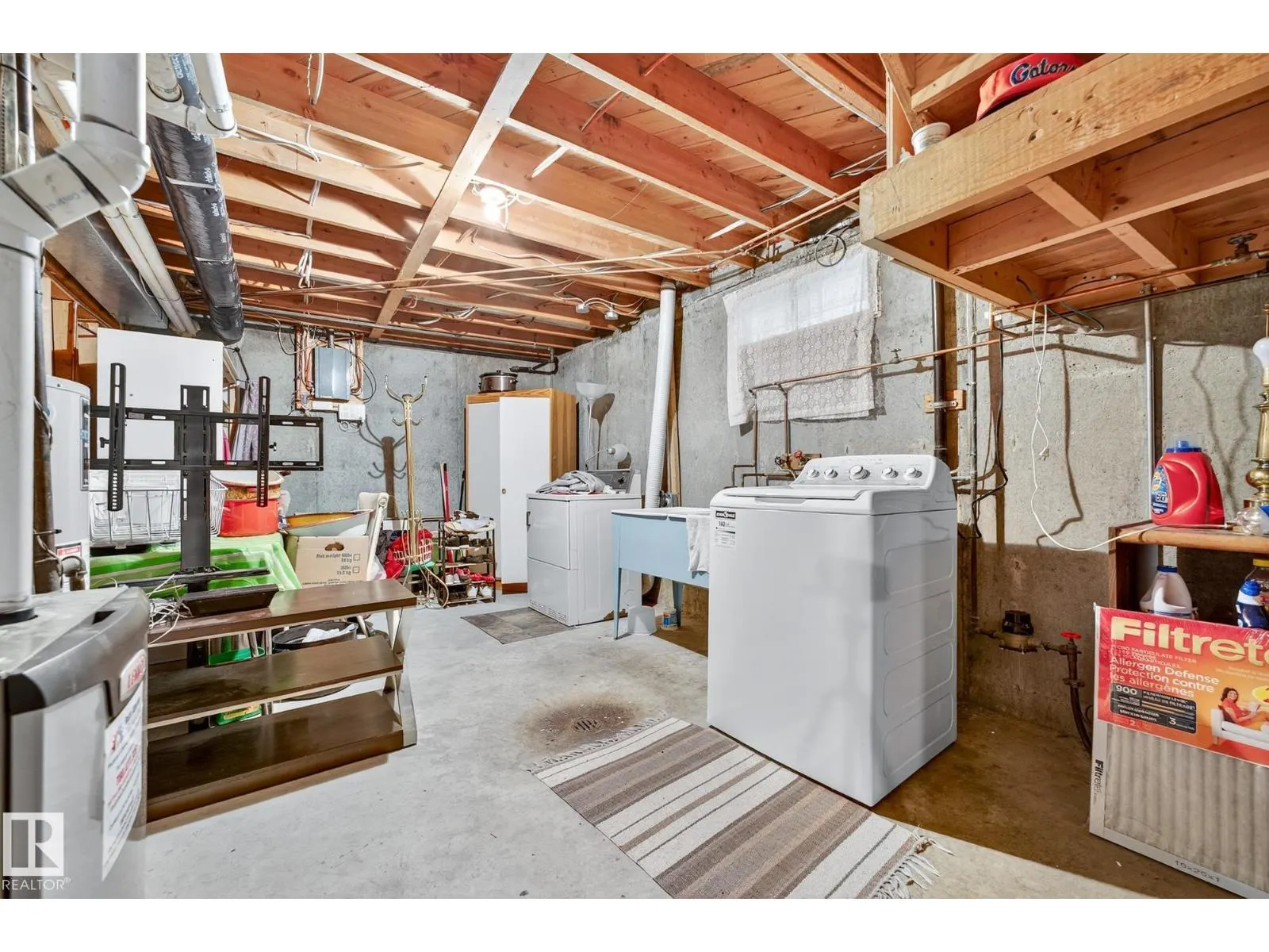 15211 95 ST NW