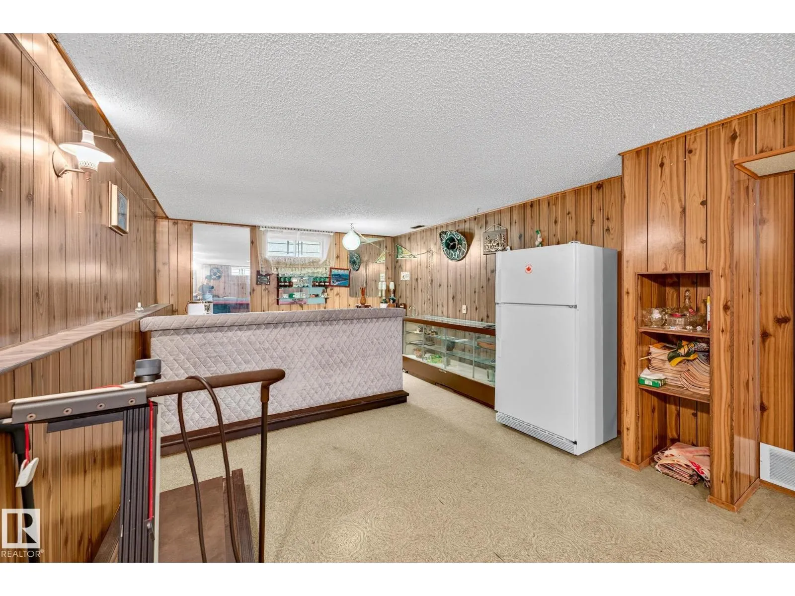 15211 95 ST NW