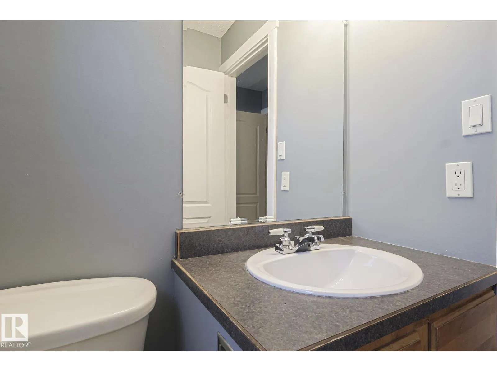 112 WELLINGTON CR