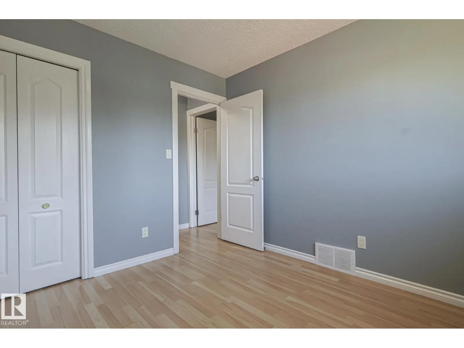 112 WELLINGTON CR