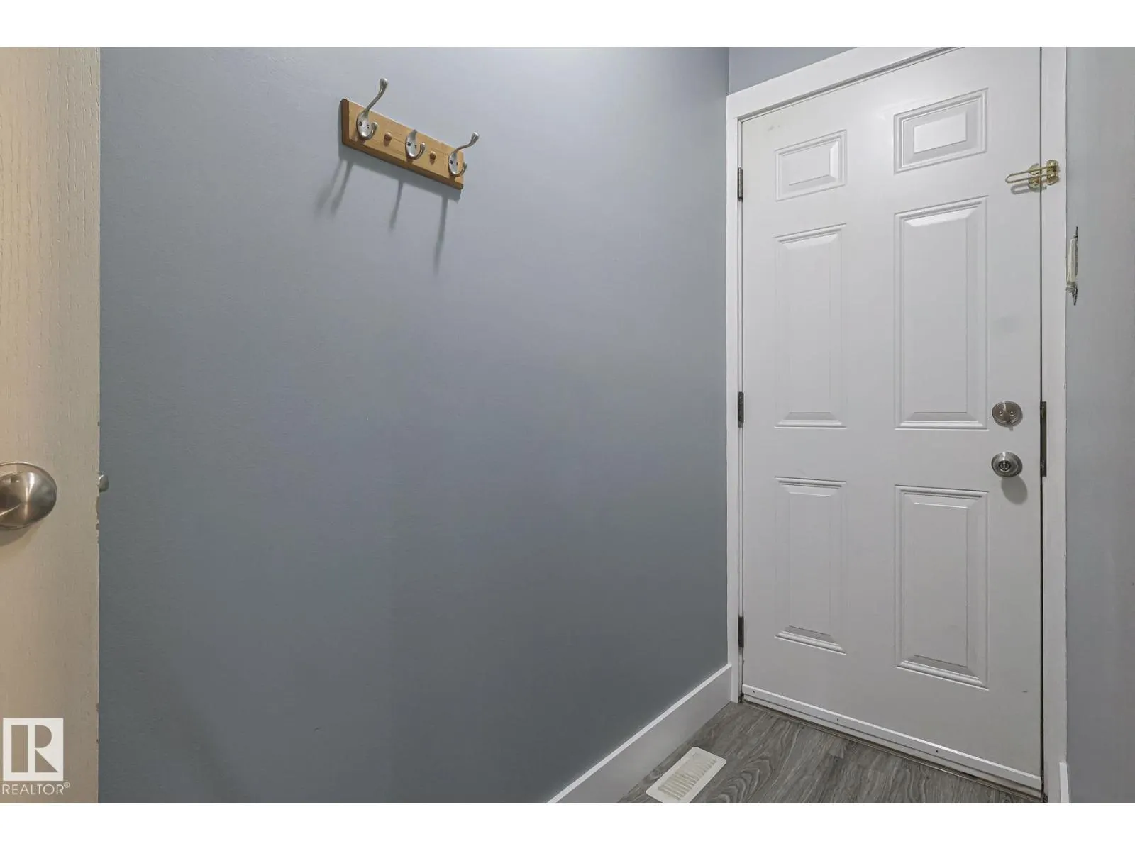 112 WELLINGTON CR