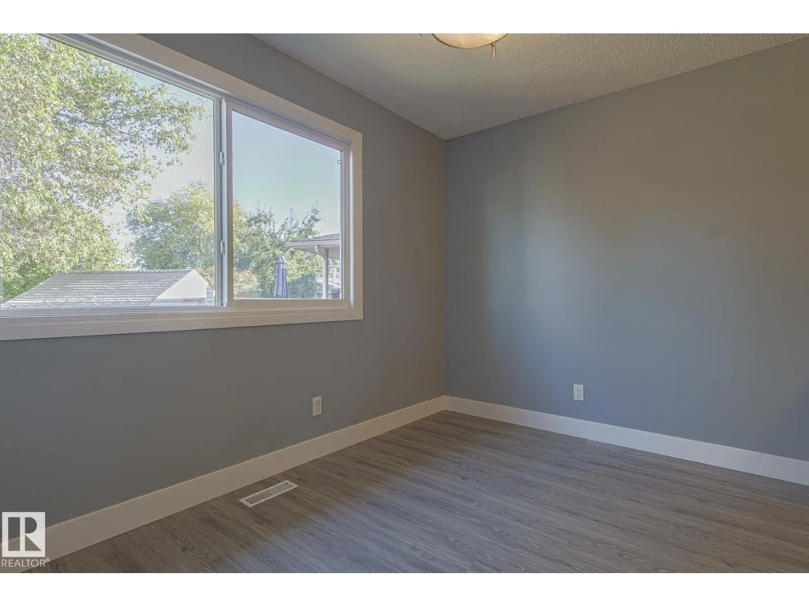 112 WELLINGTON CR