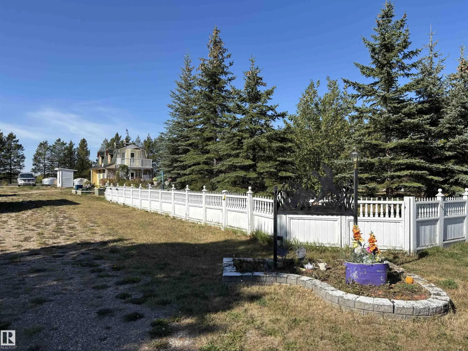 140 Russel DR