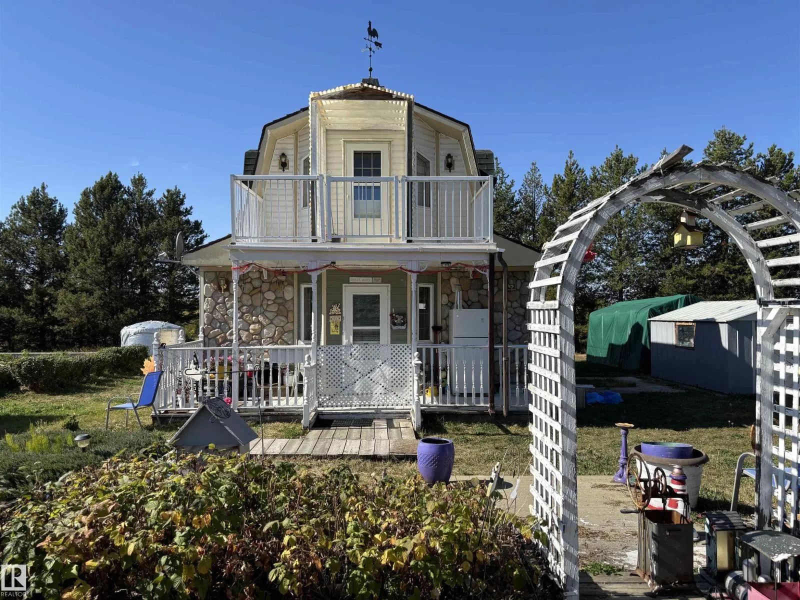 140 Russel DR